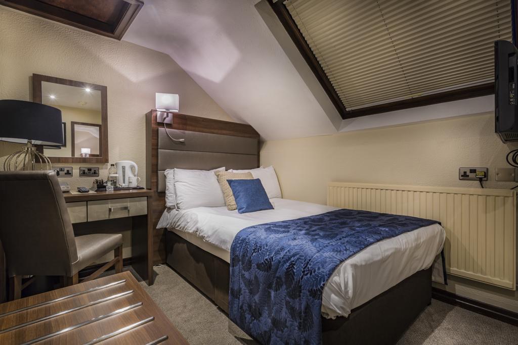 The Old Bridge Inn, Holmfirth, West Yorkshire 4*